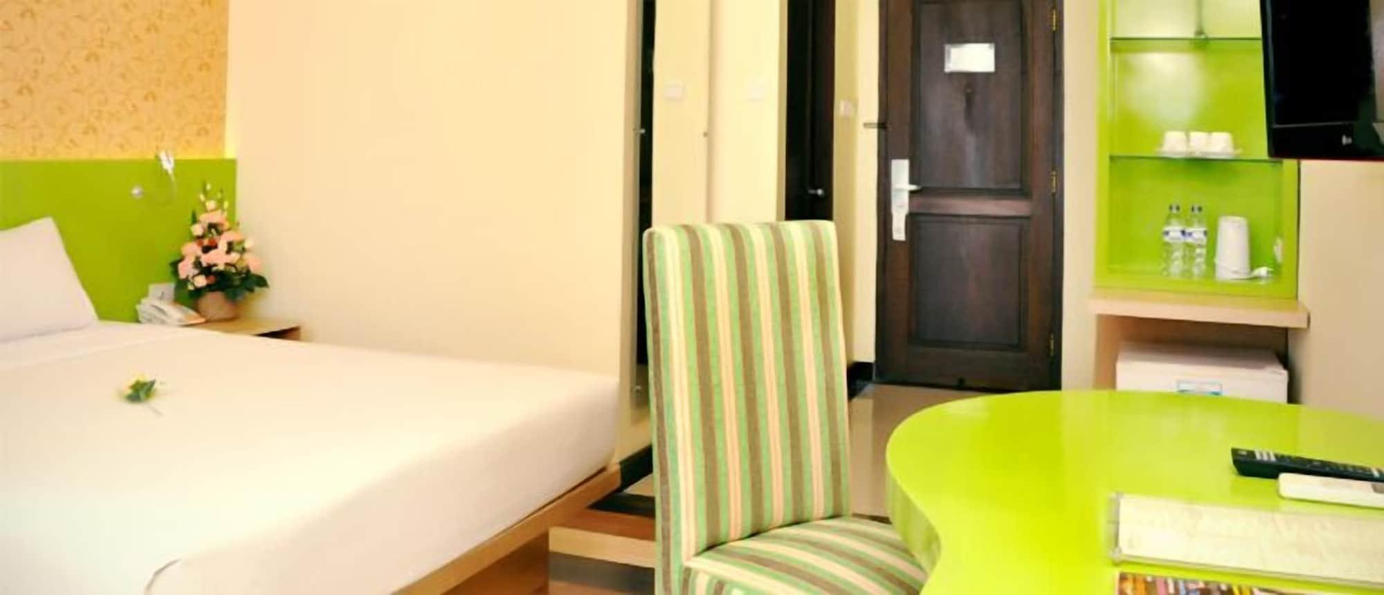 Pandanaran Hotel Semarang Esterno foto