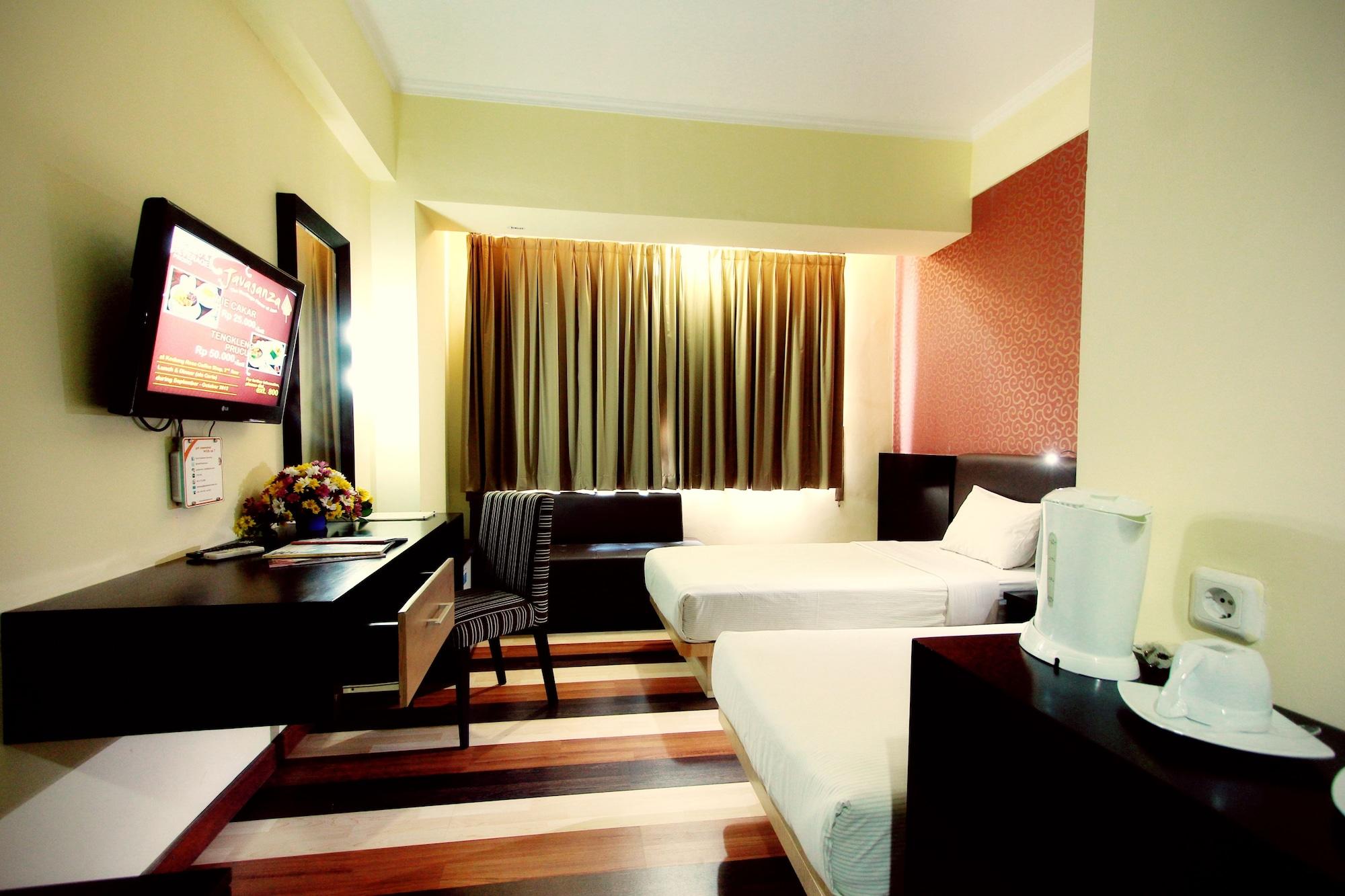 Pandanaran Hotel Semarang Esterno foto