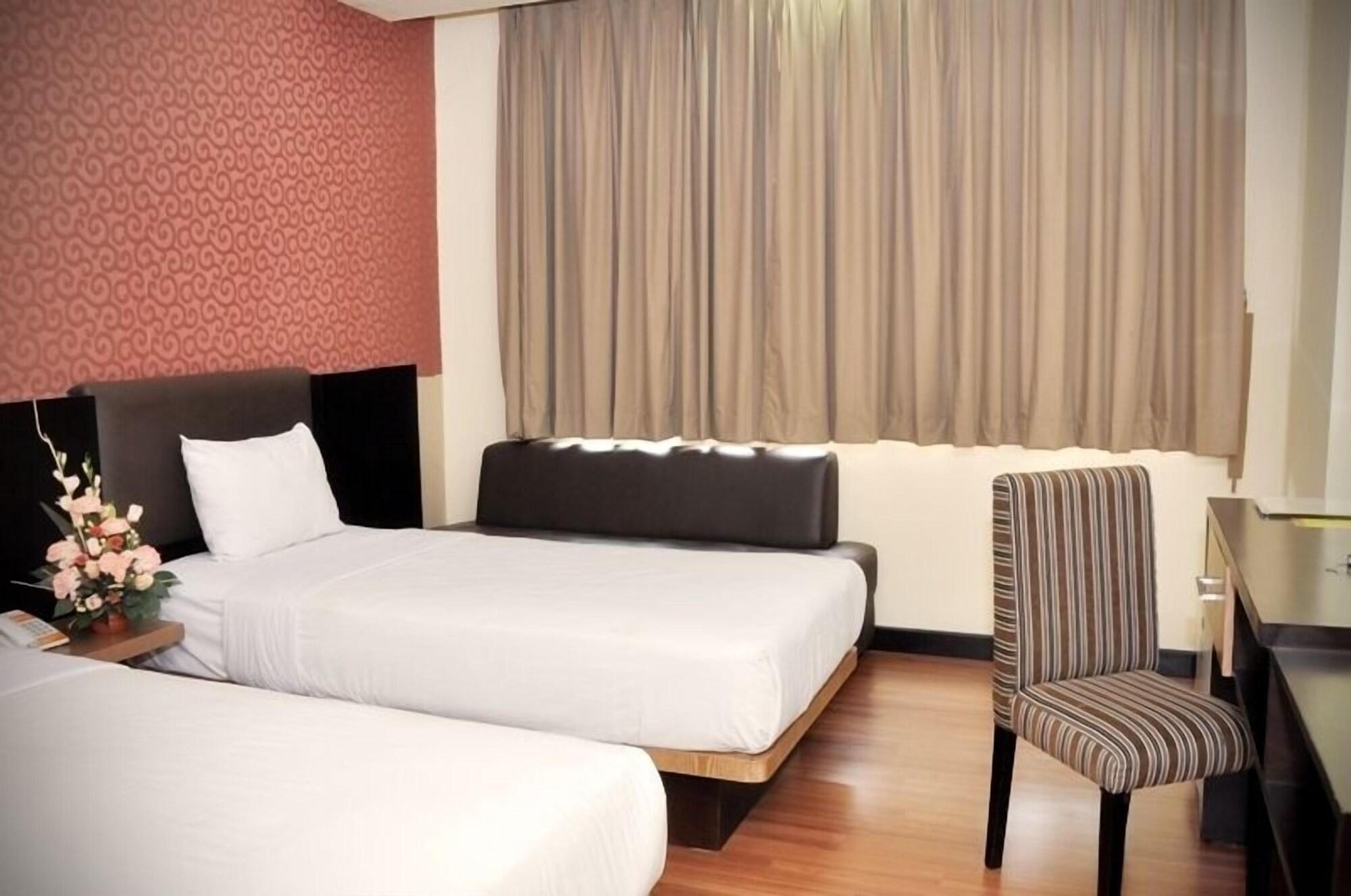 Pandanaran Hotel Semarang Esterno foto