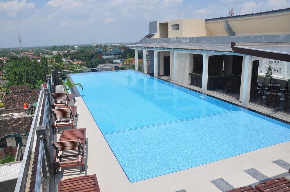 Pandanaran Hotel Semarang Esterno foto