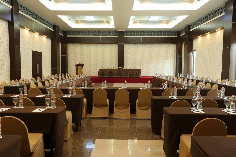 Pandanaran Hotel Semarang Esterno foto